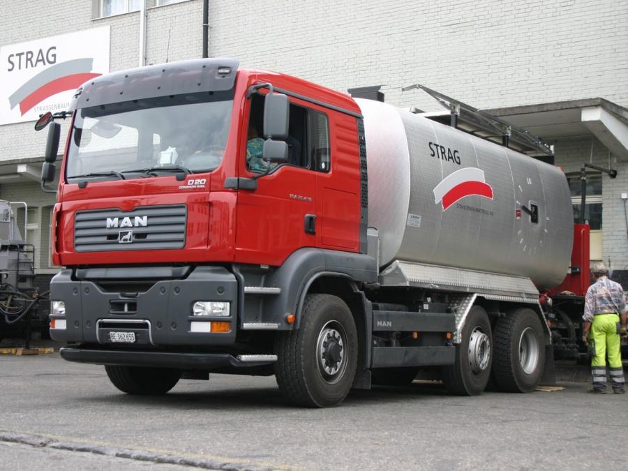  MAN TGA 26.430 2000 года  (фото 2 из 6)